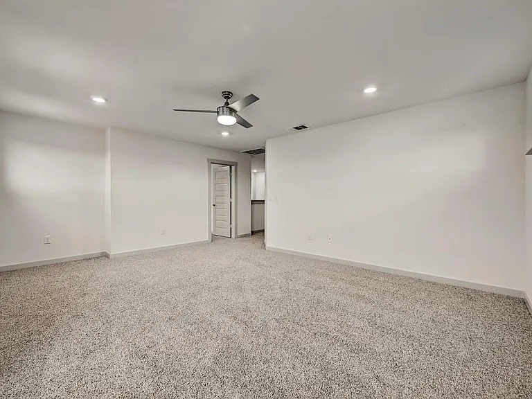 7902 Linda Michelle Ln — Photo 10