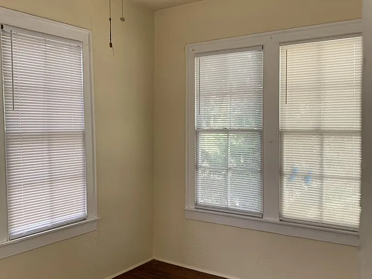 2405 & 2405.5 Napoleon Ave #4327-29 — Photo 10