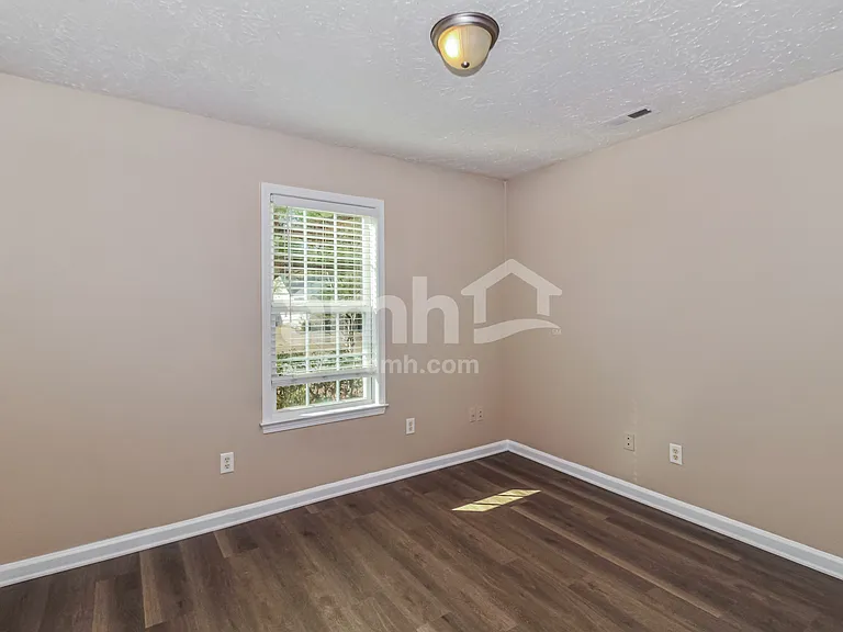 9488 NE Huckabee Ct — Photo 13