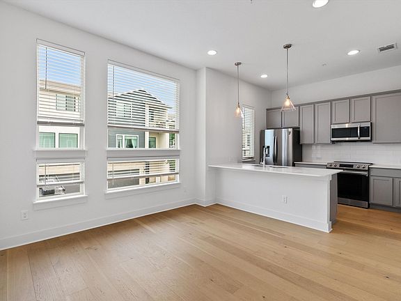 4th image of 2050 Lohmans Spur Rd Unit 804