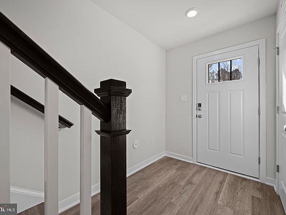 5th image of 15039 Douglas Fir Ln