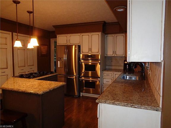 4th image of 28155 Preston Pl