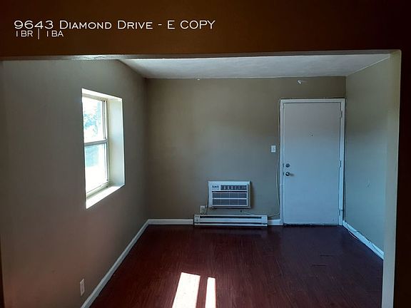 4th image of 9643 Diamond Dr #E