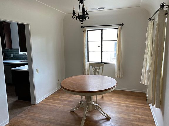 Dining room 10x12
