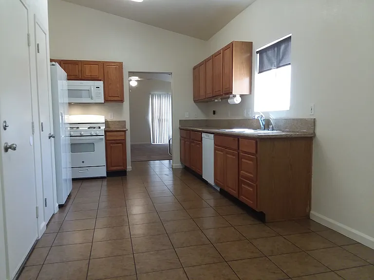2214 Sacred Mountain Ct — Photo 4