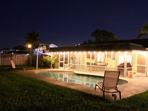 3rd image of 789 Carissa Dr