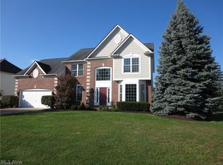 15030 Old Oak Dr, Strongsville, OH 44149
