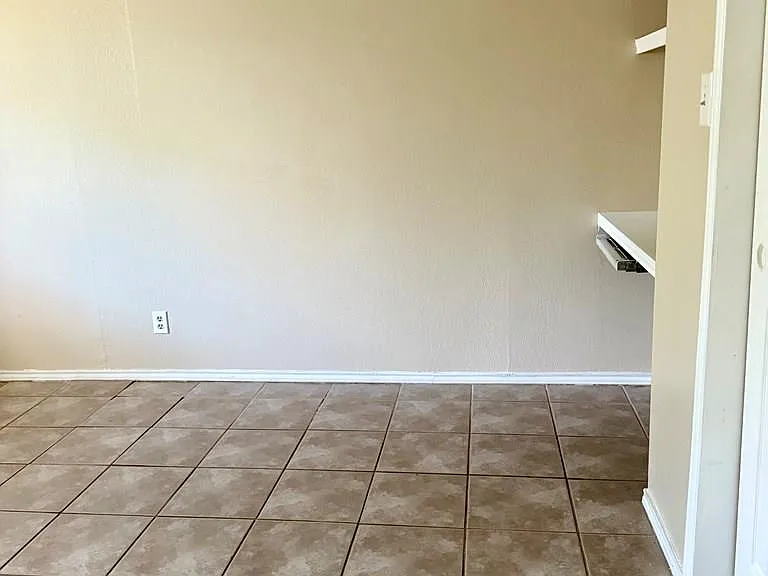 2802 Austrian Pine Ct — Photo 8