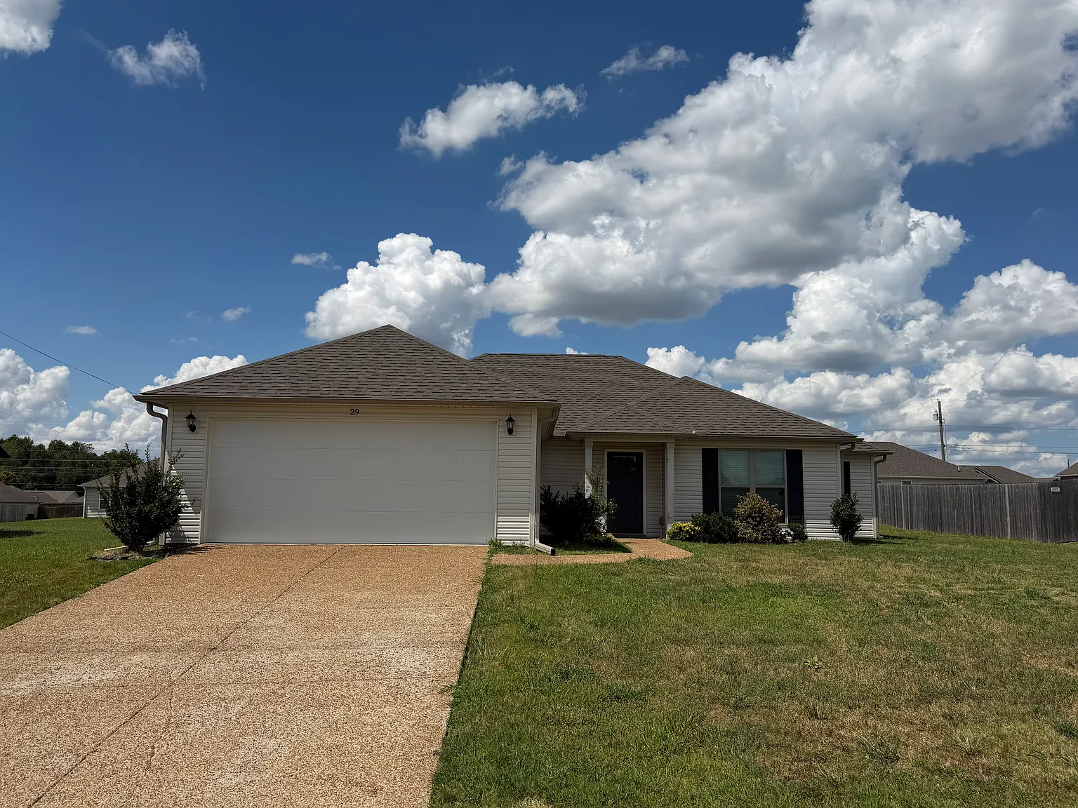 3 bed, 1537 sqft, $1,750 — Photo 1