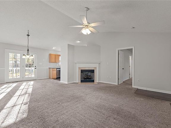 4th image of 3016 Karlingdale Dr