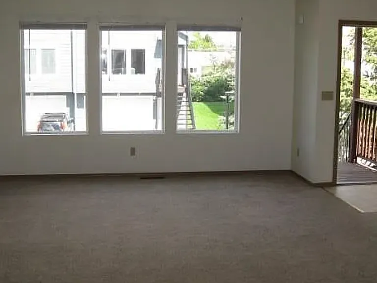 1725 W Kagy Blvd — Photo 3