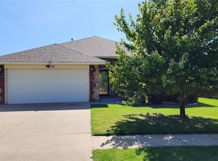 1208 Greenfield Ave, Yukon, OK 73099
