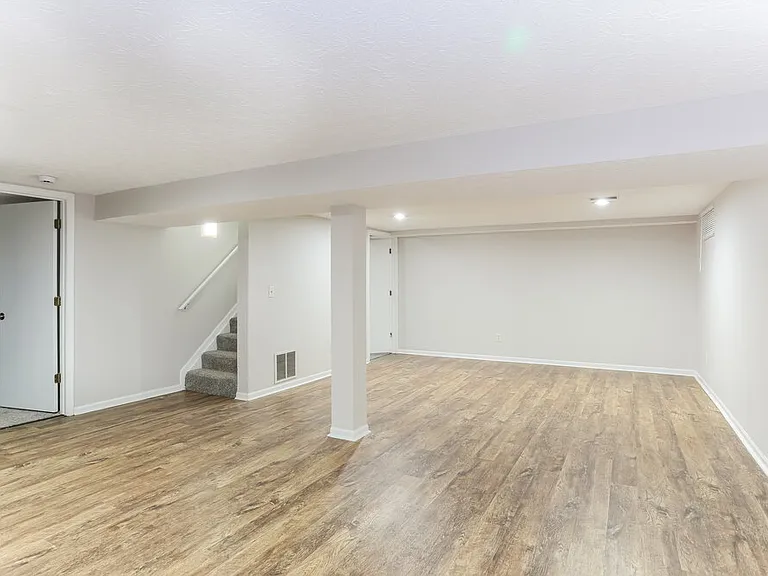 3944 Ivorton Rd E — Photo 15