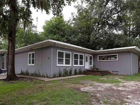 2nd image of 105 NW 21st Ter