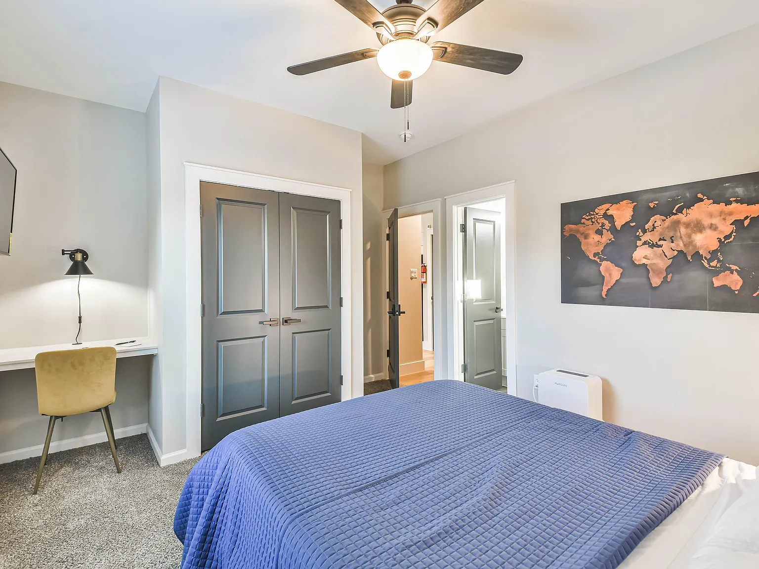 4 bed, 5.0 bath, 1600 sqft, $1,070 — Photo 3