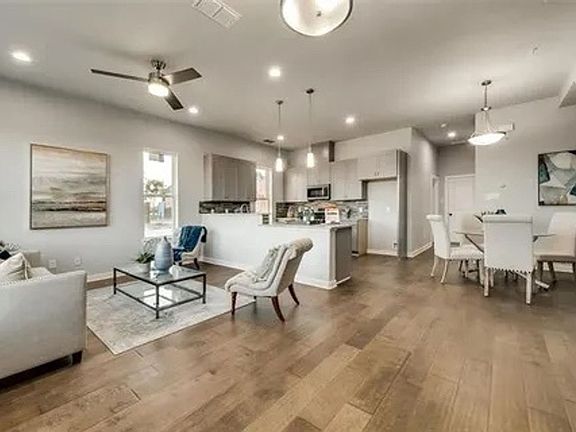 4th image of 5805 Rivendell Dr