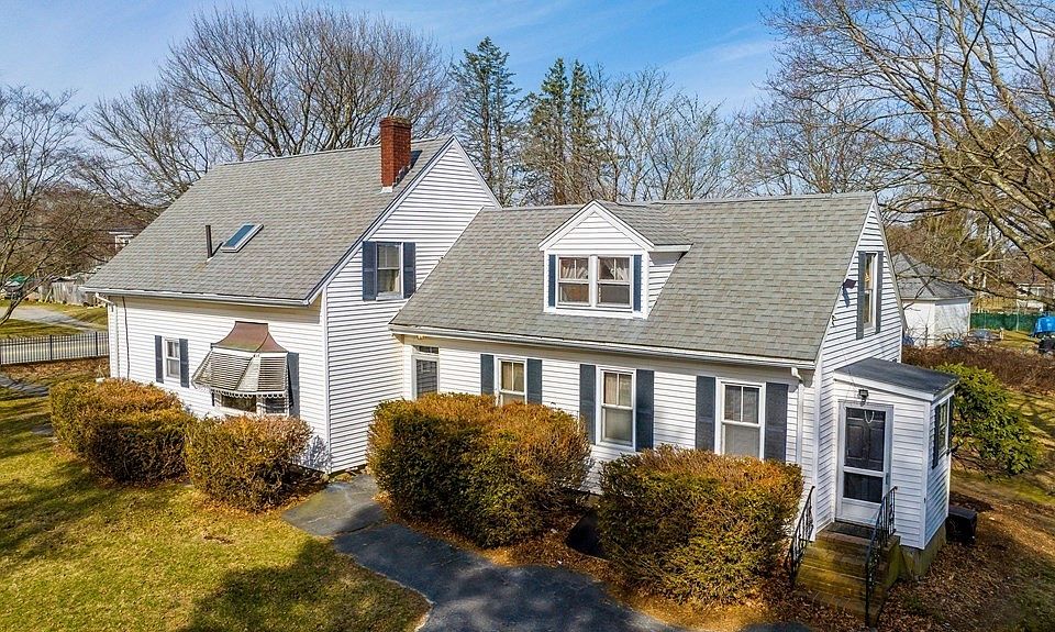 24 S Main St, Acushnet, MA 02743 | MLS #73091596 | Zillow