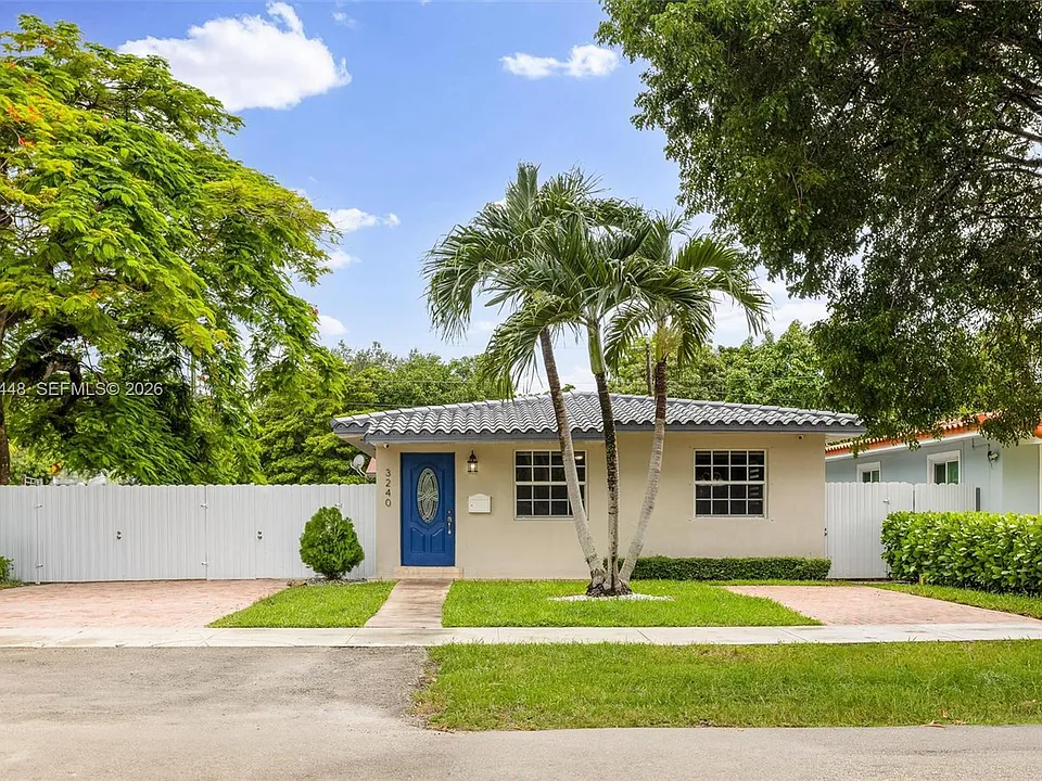 3240 SW 69th Ave