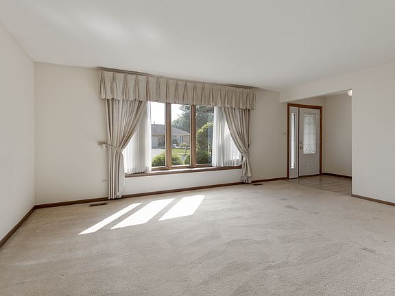 4th image of 13950 Blackhawk Ln