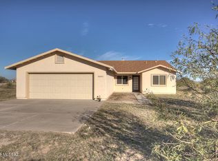 9287 S Springtail Dr, Hereford, AZ 85615