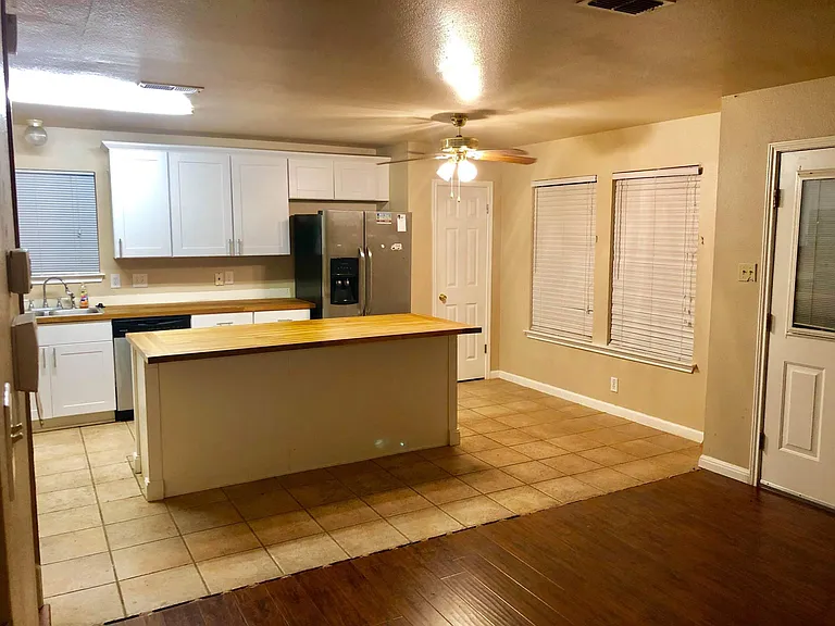 7246 Burns Xing — Photo 12