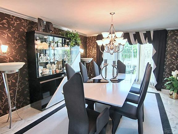 5th image of 52590 Royal Forest Dr