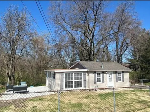 105 N High St, O'Fallon, IL 62269
