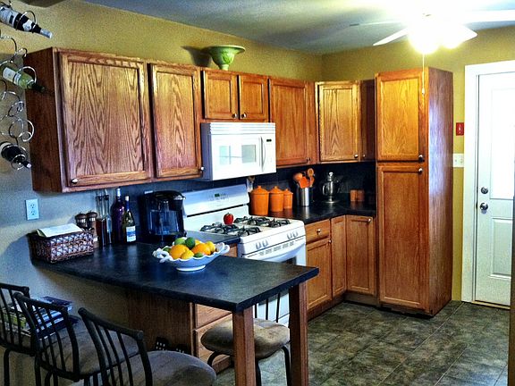 3rd image of 1137 Eugene Dr