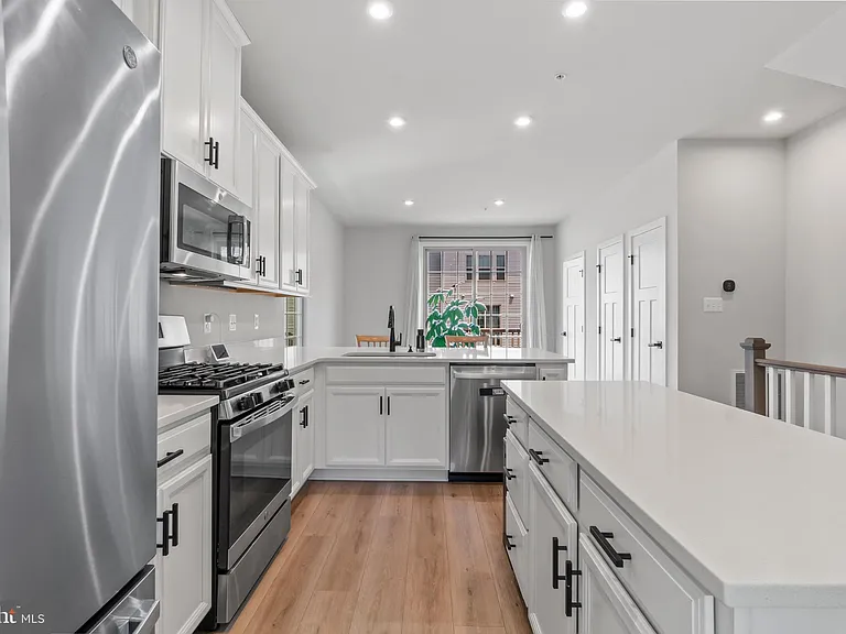 9826 Posterity Ln — Photo 12