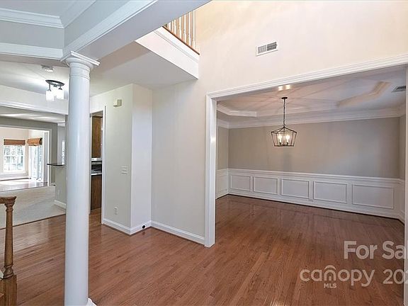 3rd image of 5668 Wrenfield Ct