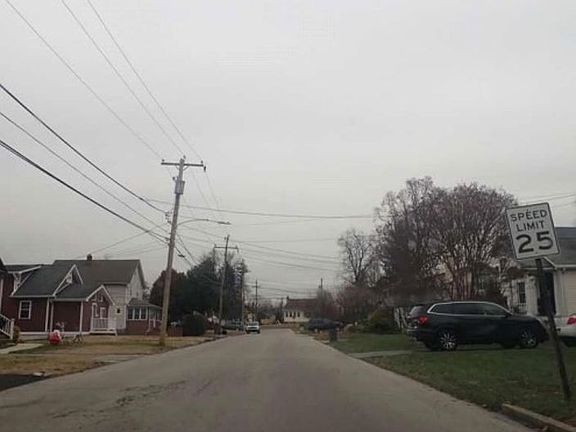 Exterior Neighborhood (street photo)