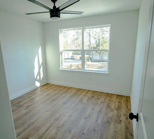 924 W Austin St #B — Photo 6