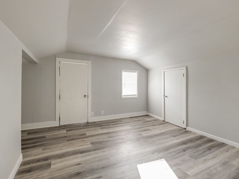 1st image of 231 W Follett St #2