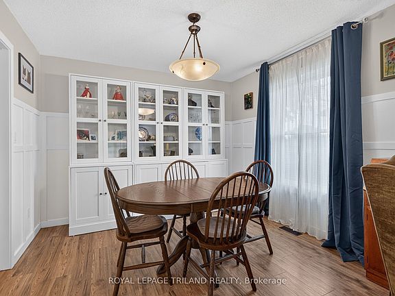 5th image of 56 Parkview Cres
