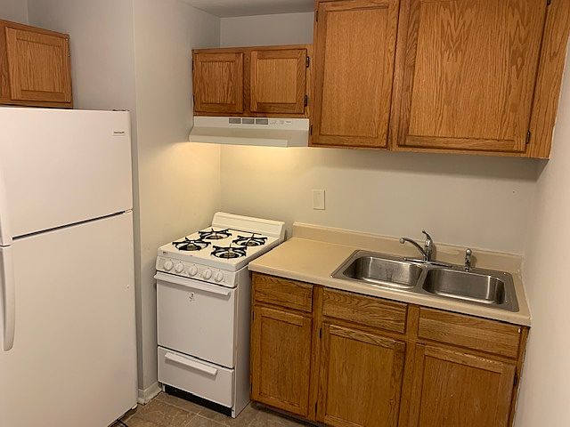 1st image of 135 N Lincolnway APT 7B