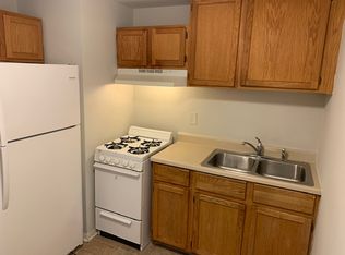 135 N Lincolnway APT 7B, North Aurora, IL 60542