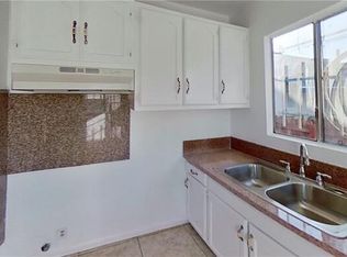 1519 W 60th Pl #B, Los Angeles, CA 90047
