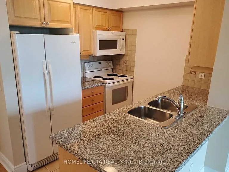 15 Greenview Ave #1007 — Photo 8