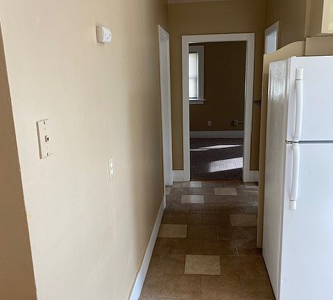 5th image of 30 E Birch St APT 6