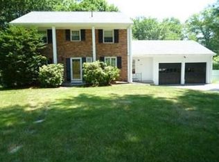 28 Windmill Ln, Arlington, MA 02474