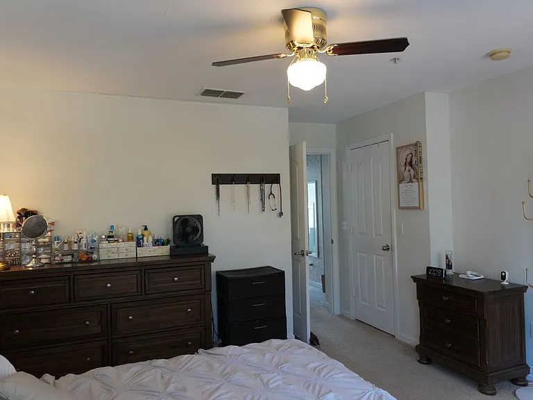 1004 Waterside Dr — Photo 14