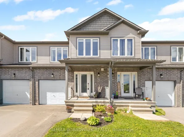 10 Code Cres, Carleton Place, ON K7C 0A4