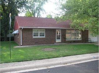 15 Loreen Dr, Paxton, IL 60957