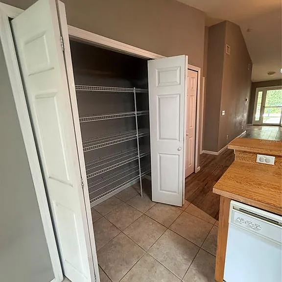 49 Providence Ln #B — Photo 8