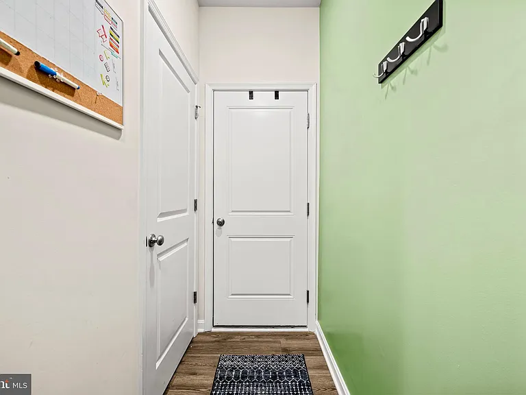 154 Hannock St — Photo 18