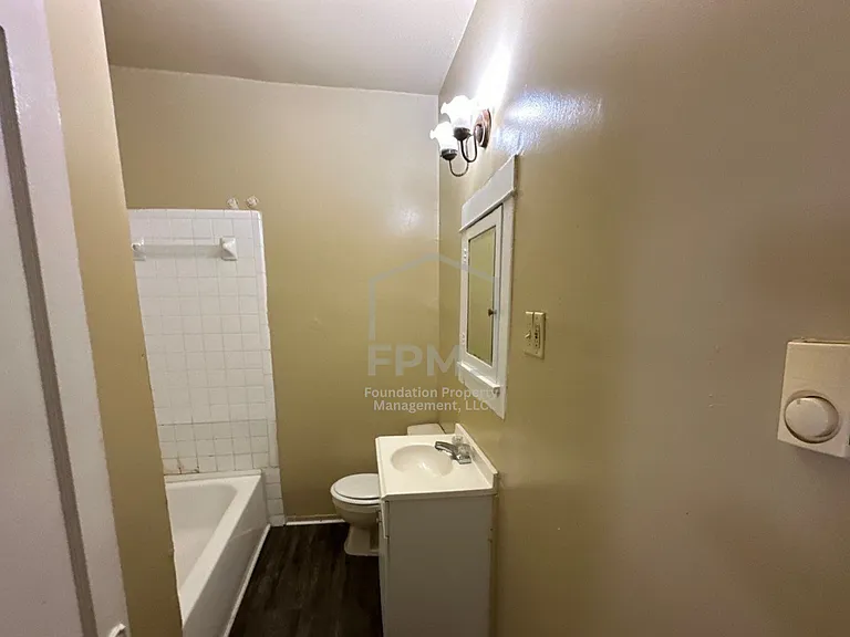 792 N Willett St — Photo 7