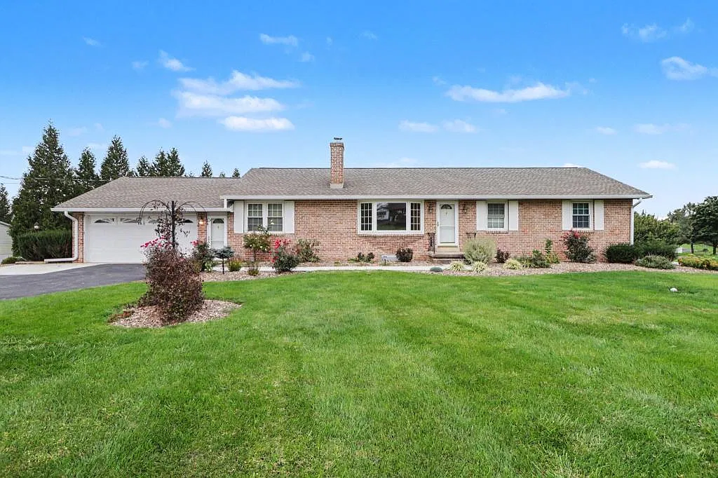 420 Heisers Ln — Photo 1