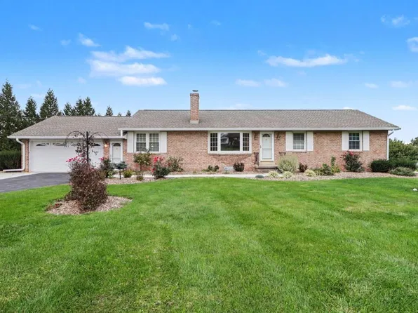 420 Heisers Ln, Carlisle, PA 17015