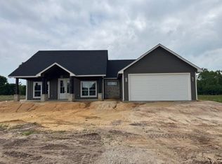 225 Salem Ridge Dr, Huntington, TX 75949