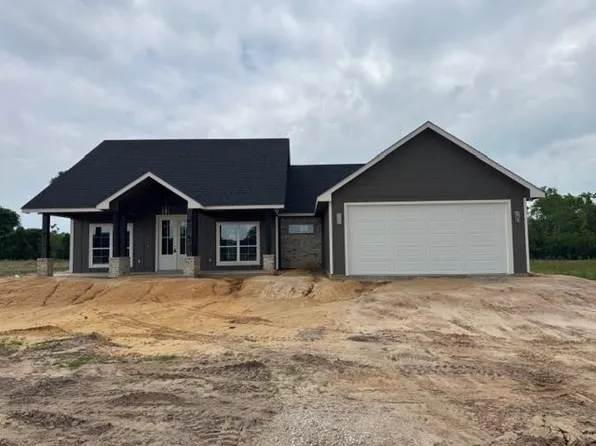 225 Salem Ridge Dr, Huntington, TX 75949